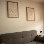 Piso para cuatro a los pies de la Alhambra